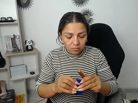 Snapshot of cum_bigass chatting on June 12, 2026, 12:15 pm cum bigass online show from June 12, 2026, 12:15 pm