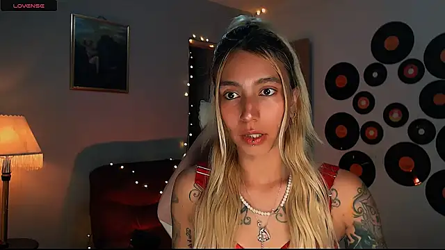 Saucy Jenn online show from February 23, 2025, 3:35 am