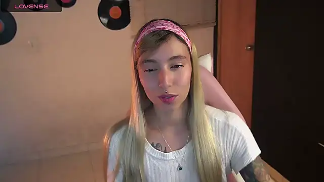 Saucy Jenn online show from May 24, 2026, 11:54 pm