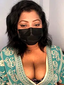  Cute ariana  online show from October 28, 2025, 5:00 am