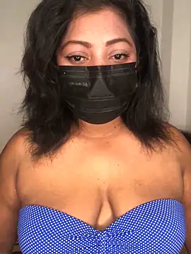  Cute ariana  online show from November 7, 2025, 6:08 pm