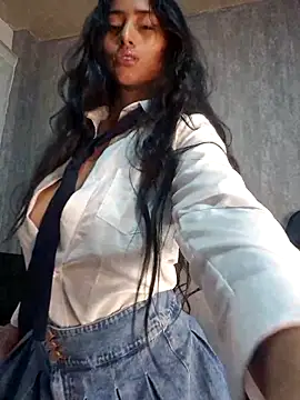 Valentinne z online show from February 22, 2025, 9:34 am