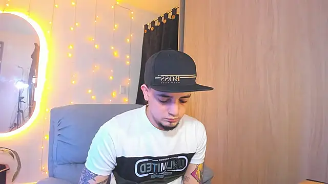 Snapshot of alejandro_calderon1 chatting on December 20, 2024, 7:12 am alejandro calderon1 online show from December 20, 2024, 7:12 am