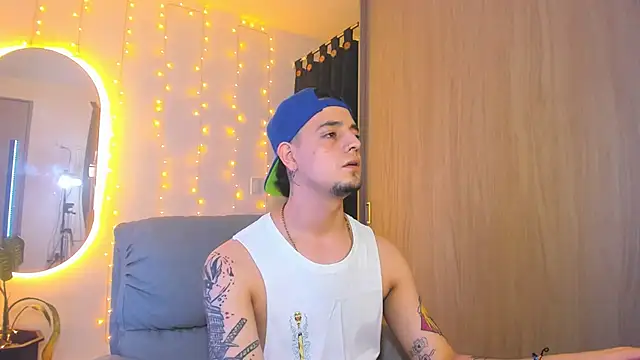 Snapshot of alejandro_calderon1 chatting on December 31, 2024, 4:49 am alejandro calderon1 online show from December 31, 2024, 4:49 am