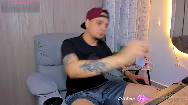 Snapshot of alejandro_calderon1 chatting on October 13, 2025, 2:55 am alejandro calderon1 online show from October 13, 2025, 2:55 am