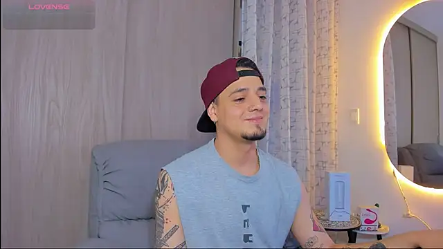 Snapshot of alejandro_calderon1 chatting on November 25, 2025, 4:23 am alejandro calderon1 online show from November 25, 2025, 4:23 am