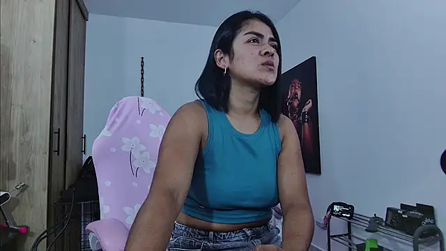 Snapshot of Hannah-grace chatting on May 24, 2026, 12:54 pm Hannah-grace online show from May 24, 2026, 12:54 pm