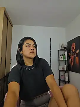Snapshot of Hannah-grace chatting on May 31, 2026, 1:29 pm Hannah-grace online show from May 31, 2026, 1:29 pm