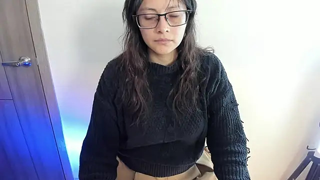 Kyomi chang online show from July 9, 2026, 12:42 pm