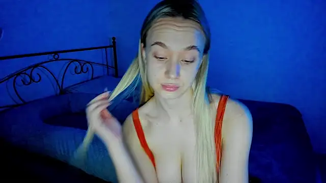 Snapshot of SexyCocobutt chatting on December 22, 2024, 1:01 am SexyCocobutt online show from December 22, 2024, 1:01 am