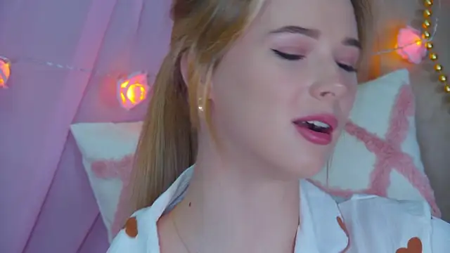 Snapshot of GentleRossi chatting on January 15, 2025, 6:19 pm GentleRossi online show from January 15, 2025, 6:19 pm