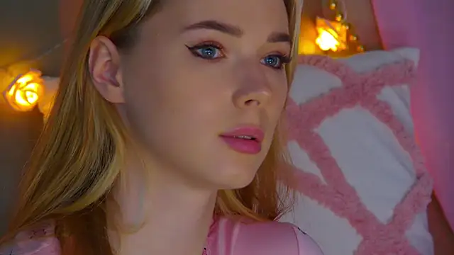 Snapshot of GentleRossi chatting on January 28, 2025, 7:10 pm GentleRossi online show from January 28, 2025, 7:10 pm