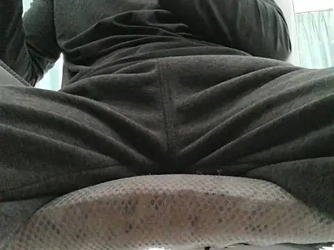 shezai1075461868 online show from February 27, 2026, 8:36 am