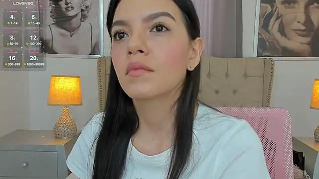 Snapshot of Beautyari_ chatting on May 8, 2026, 12:21 pm Beautyari online show from May 8, 2026, 12:21 pm