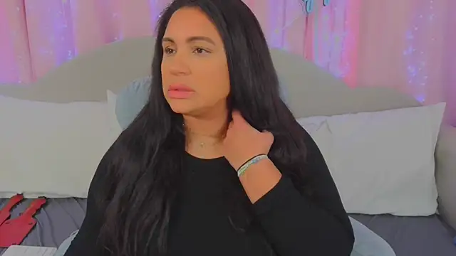 MeghanXO online show from December 29, 2024, 2:52 pm