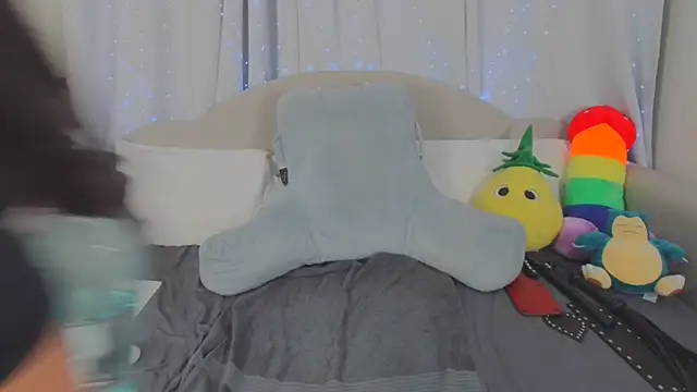MeghanXO online show from April 24, 2026, 2:47 am
