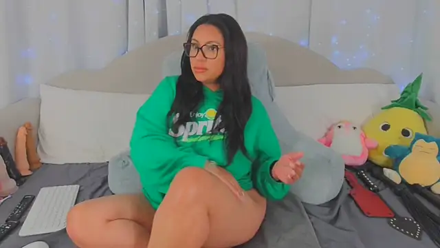 MeghanXO online show from May 19, 2026, 2:12 pm