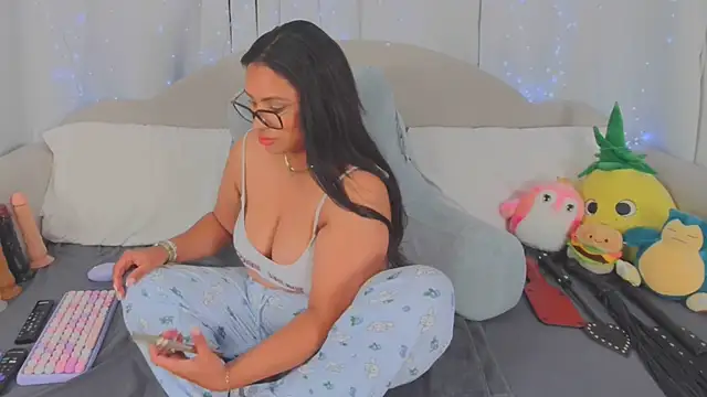 MeghanXO online show from June 25, 2026, 2:00 am