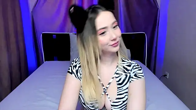 Snapshot of AriaSugar chatting on February 13, 2025, 4:11 am AriaSugar online show from February 13, 2025, 4:11 am