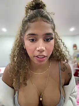 stormyy  online show from June 9, 2026, 1:17 am