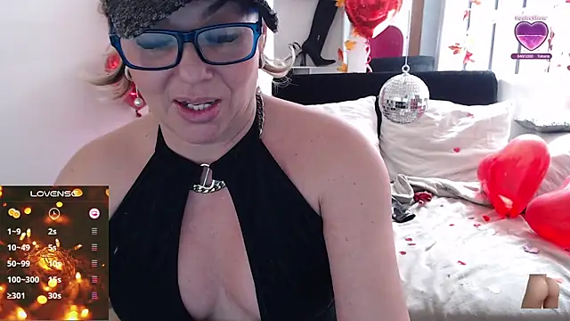 Myrnasexxx online show from February 15, 2025, 6:44 pm