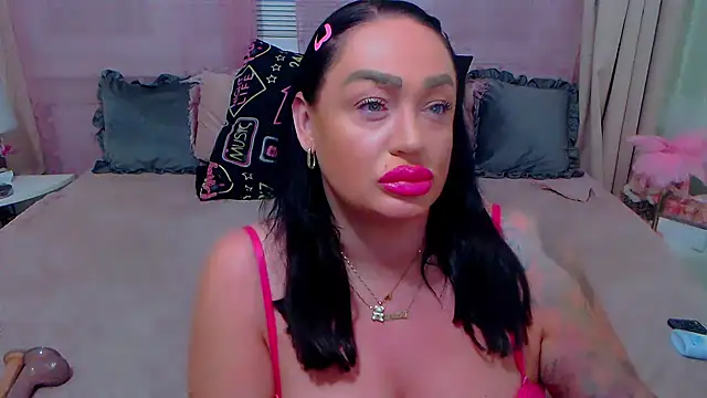 BustyVicky online show from March 17, 2025, 9:45 pm