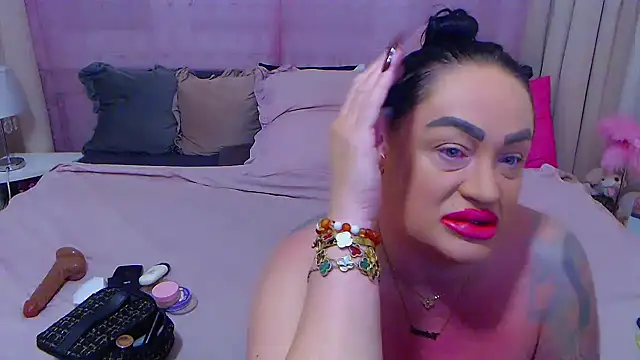 BustyVicky online show from October 22, 2025, 9:14 pm