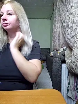 BustyBlond online show from November 3, 2025, 4:25 am