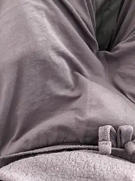 Snapshot of Elixire1 chatting on November 4, 2025, 3:22 pm Elixire1 online show from November 4, 2025, 3:22 pm