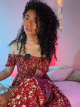 GabriSaenz online show from December 6, 2024, 2:38 pm