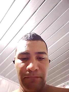 EISONREINA11 online show from December 23, 2025, 4:54 am