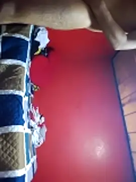 EISONREINA11 online show from February 5, 2026, 9:41 pm