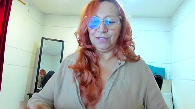 Snapshot of vaalery_sweet chatting on October 3, 2025, 9:56 pm vaalery sweet online show from October 3, 2025, 9:56 pm