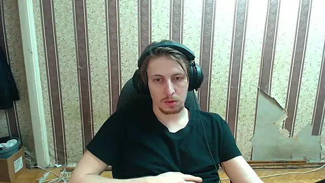 darienlarge online show from September 13, 2025, 7:35 pm