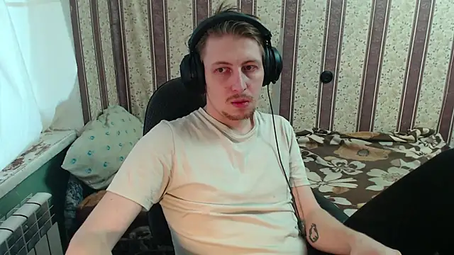 darienlarge online show from October 16, 2025, 12:50 pm