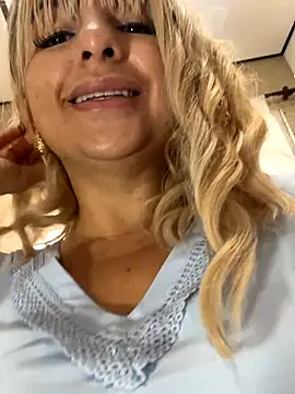 sammyqueenx21 online show from October 2, 2025, 2:46 pm