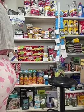 sammyqueenx21 online show from November 13, 2025, 12:48 pm