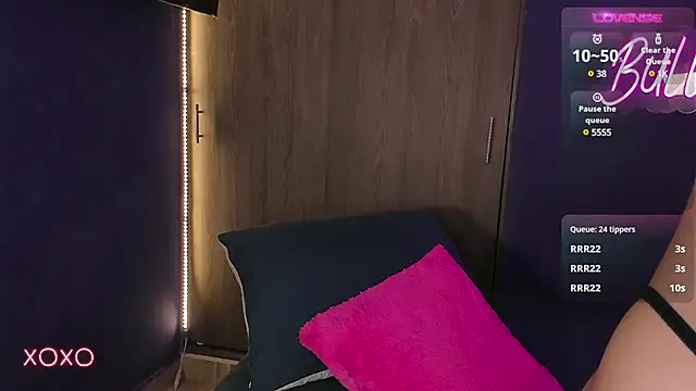 Snapshot of bull_vixen2001 chatting on January 13, 2025, 8:15 am bull vixen2001 online show from January 13, 2025, 8:15 am