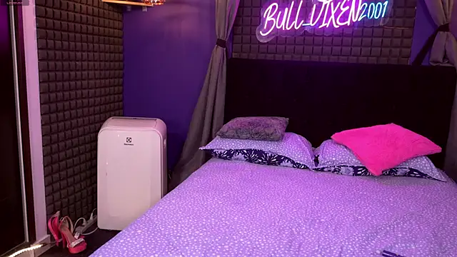 Snapshot of bull_vixen2001 chatting on July 16, 2026, 9:59 am bull vixen2001 online show from July 16, 2026, 9:59 am