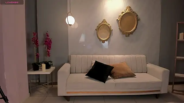 Snapshot of ErikaBenz_ chatting on October 8, 2025, 12:36 pm ErikaBenz online show from October 8, 2025, 12:36 pm