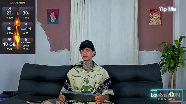 Snapshot of Aron_ford chatting on October 10, 2025, 12:37 pm Aron ford online show from October 10, 2025, 12:37 pm