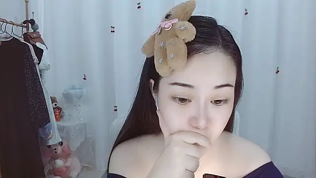 Angel-C online show from November 9, 2025, 1:37 am