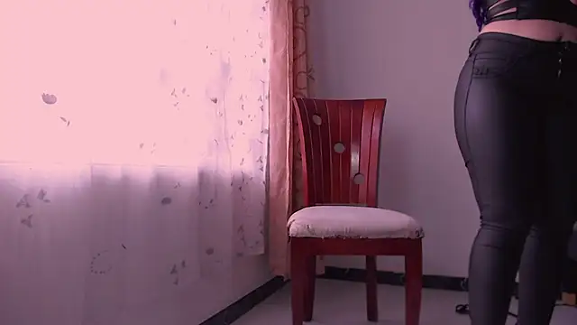 Snapshot of nicolstivens chatting on January 19, 2025, 8:09 pm nicolstivens online show from January 19, 2025, 8:09 pm