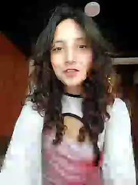 Snapshot of _Laary chatting on January 13, 2025, 8:04 pm Laary online show from January 13, 2025, 8:04 pm