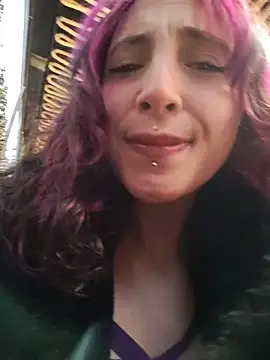  Laary online show from March 7, 2026, 11:02 pm