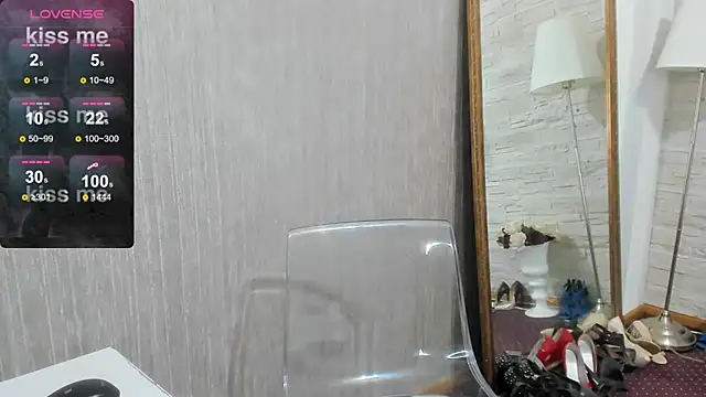 Snapshot of ElisaBaxter chatting on January 9, 2025, 8:55 am ElisaBaxter online show from January 9, 2025, 8:55 am