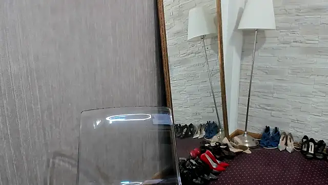 Snapshot of ElisaBaxter chatting on March 4, 2025, 8:57 am ElisaBaxter online show from March 4, 2025, 8:57 am