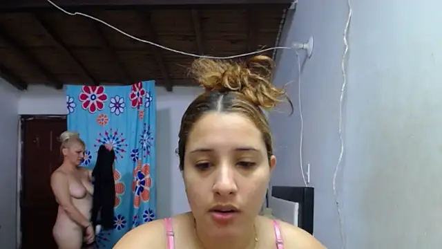 Snapshot of Nicolle_Milf chatting on October 28, 2025, 5:59 pm Nicolle Milf online show from October 28, 2025, 5:59 pm