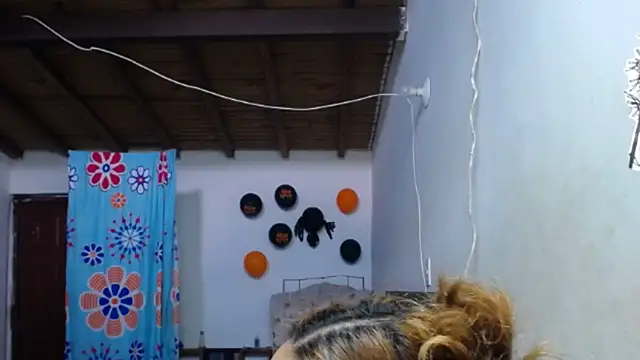 Snapshot of Nicolle_Milf chatting on October 31, 2025, 6:31 pm Nicolle Milf online show from October 31, 2025, 6:31 pm