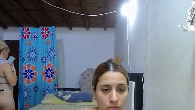 Snapshot of Nicolle_Milf chatting on November 7, 2025, 8:09 pm Nicolle Milf online show from November 7, 2025, 8:09 pm